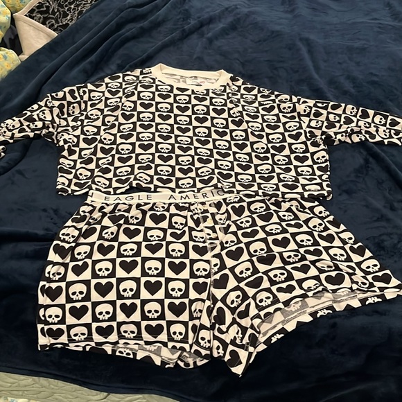 American Eagle 2 piece pajama set or loungewear size XL need I say more skulls - Picture 10 of 17